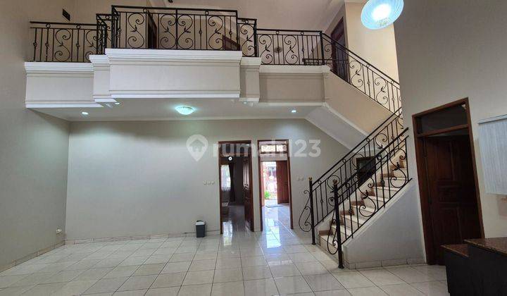 For Rent Rumah Mewah Di Mekarwangi Cibaduyut Bandung 1