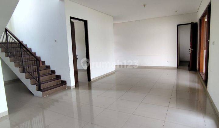 Disewakan Rumah 2 Lantai Budi Indah Setiabudi Bandung 1