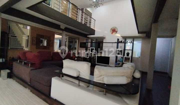 Dijual rumah mainroad setraduta bandung utara Dijual rumah mainroad setraduta bandung utara