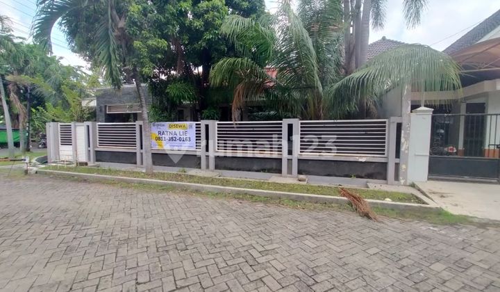 Rumah Hook Luas & Elegan - Raya Manyar Tirtoyoso, Hook Lokasi Premium Cocok untuk Keluarga Maupun Kantor 2