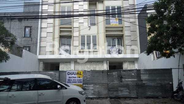 Ruko Baru Raya Mulyosari, 5 Menit ke Pakuwon City