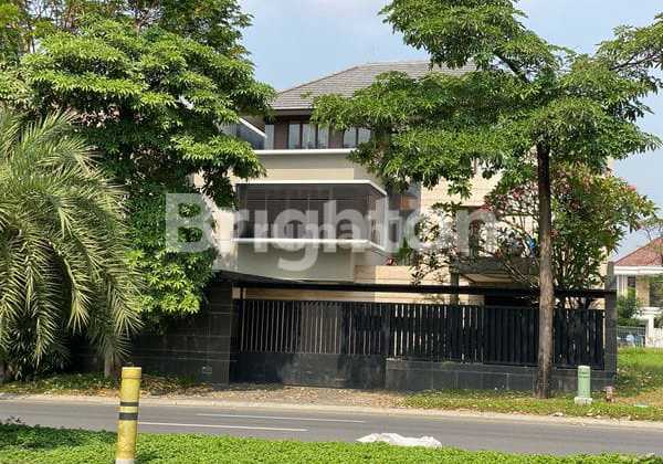 2-Storey Strategic Commercial Area House at Jl Niaga Gapura Citraland Surabaya