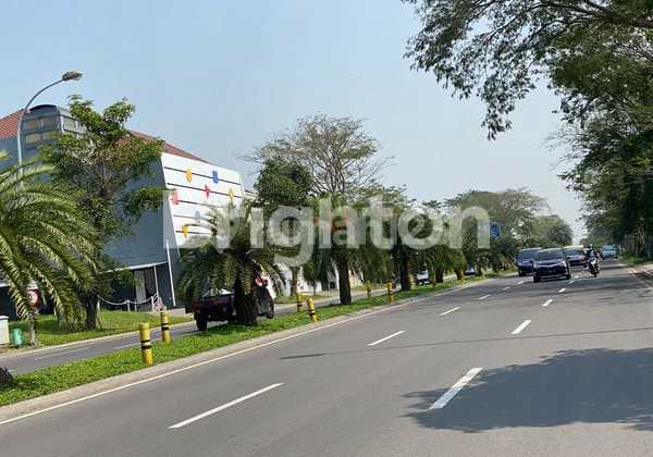 2-Storey Strategic Commercial Area House at Jl Niaga Gapura Citraland Surabaya 2