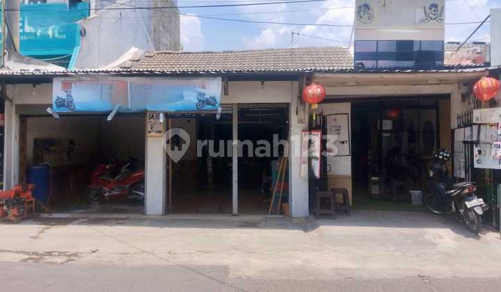 Dijual Cepat Rumah Strategis Jalan Raya - Potensi 2 Ruko! Manukan Dalam Lokasi Emas, Cocok Hunian & Usaha