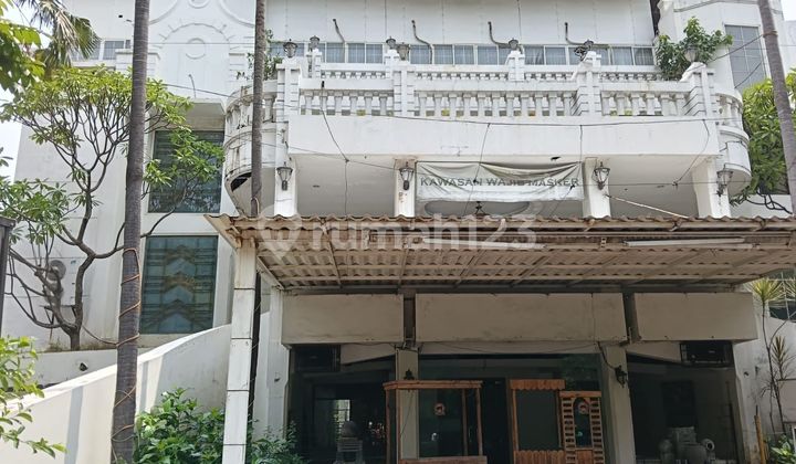 Gedung Ikonik di Jantung Kota Surabaya Jl Pahlawan Lokasi Premium - Kawasan Heritage & Pusat Aktivitas Kota