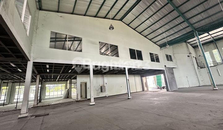 HOOK FACTORY IN BERBEK 5500M² WITH 40" CONTAINER ACCESS HOOK FACTORY IN BERBEK 5500M² WITH 40" CONTAINER ACCESS