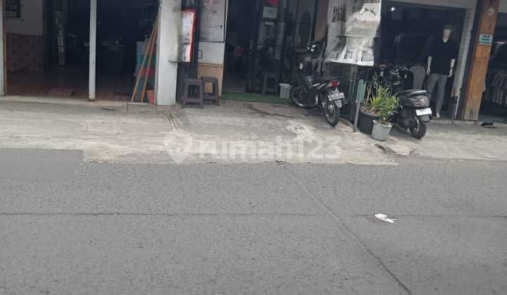 Dijual Cepat Rumah Strategis Jalan Raya - Potensi 2 Ruko! Manukan Dalam Lokasi Emas, Cocok Hunian & Usaha 2