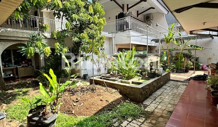 Strategic 1.5-Story House on Jl Kupang Indah, West Surabaya 2