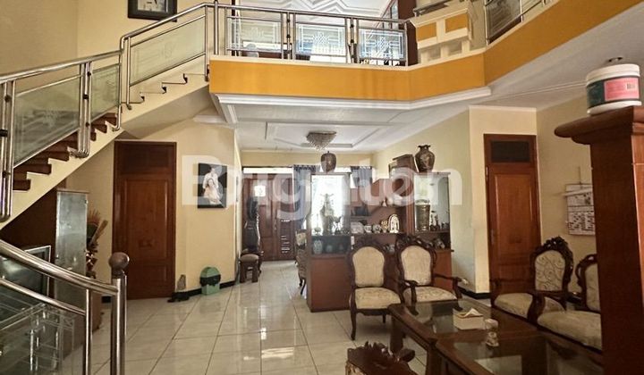 RUMAH LEBAR 16 METER KAWASAN ELITE MANYAR KERTA ADI SURABAYA TIMUR 2