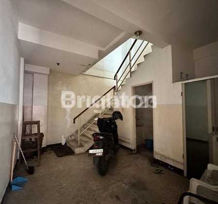 Downtown Surabaya Commercial Location Near Bu Rudy 2