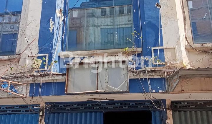 RUKO KLAMPIS MEGAH H, SURABAYA STRATEGIC LOCATION IN TRADE & SHOPPING CENTER - SUITABLE FOR BUSINESS, BRINGS LUCK