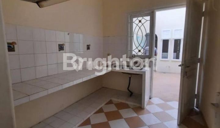 RUMAH 2 LANTAI SIAP HUNI DAERAH TENGGILIS SURABAYA SELATAN 2