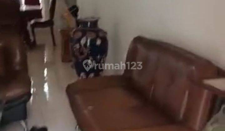 Rumah Bagus 2 Lantai Rapi Furnished Siap Huni 4