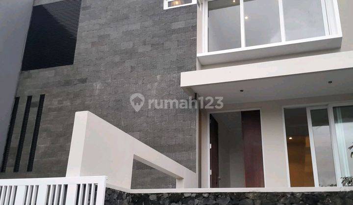 Rumah Mewah 3 Lantai Siap Huni Ungaran Barat Semarang 1