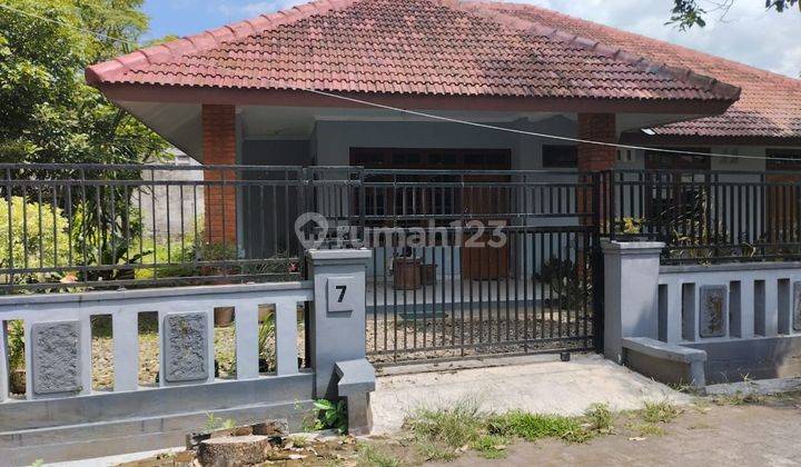 Rumah Cantik Luas Dan Strategis , Ungaran Timur Semarang 1