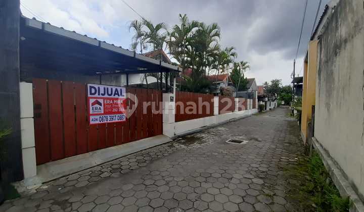 Rumah Homestay Asri Dekat Jl. Palagan Km 8 Rumah Homestay Asri Dekat Jl. Palagan Km 8