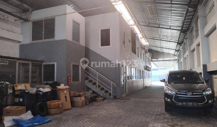 Gudang & Usaha Bengkel Mobil Di Soragan Jl. Godean 1