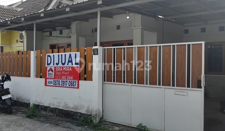 Dijualrumah Di Selatan Ambarukmo Plaza Jl. Solo Dijualrumah Di Selatan Ambarukmo Plaza Jl. Solo