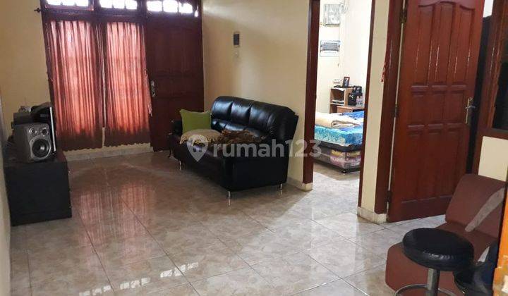 Rumah 2 lantai Bagus di Wisma Asri 2 3