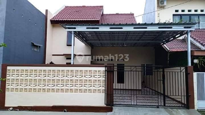 Rumah Minimalis 2 Lantai di Pojokan Harga Masih Nego dalam Perumahan  2