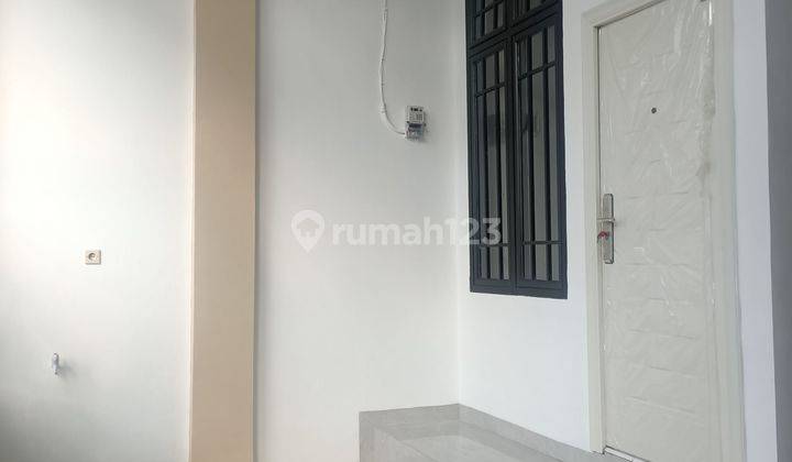 Rumah 2 Lantai Minimalis Dalam Cluster Boulevard Hijau 2