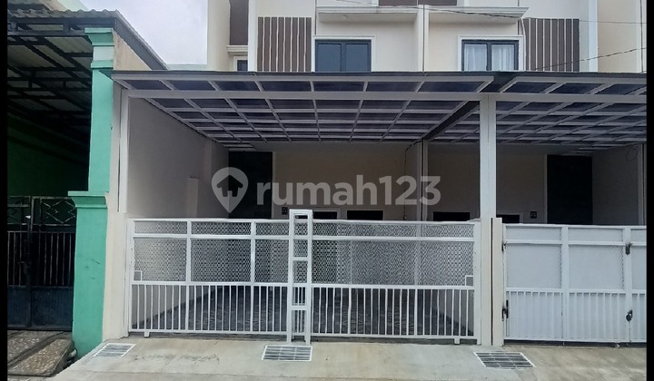 Rumah 2 Lantai Minimalis dekat jalan utama 
