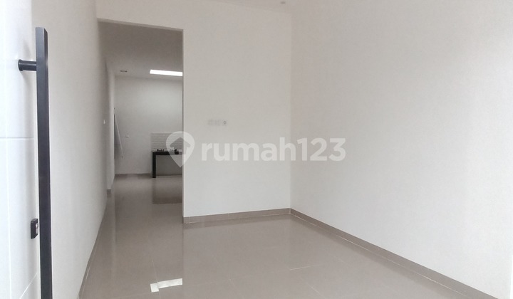 Rumah Asri dalam Cluster Malioboro Panjibuwono Bekasi 2