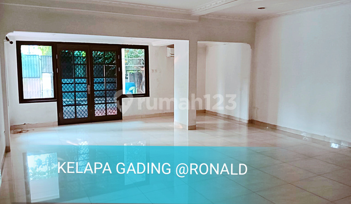 Banting Harga!!! Dijual Rumah Tua Hitung Tanah Luas 306M2 di Janur Elok Banting Harga!!! Dijual Rumah Tua Hitung Tanah Luas 306M2 di Janur Elok