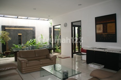 Strategic location shophouse in Pondok Pinang, South Jakarta. 2