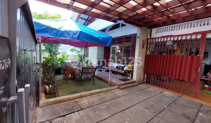 Rumah Asri di Kebayoran Baru, Jakarta Selatan 2