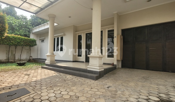 Rumah asri di Pondok Indah, Jakarta Selatan 1