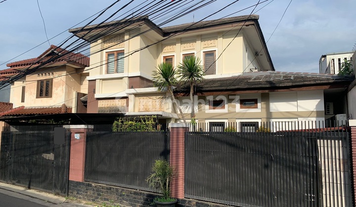 Rumah Bagus Siap Huni di Sektor 9-Bintaro, Tangerang Selatan Rumah Bagus Siap Huni di Sektor 9-Bintaro, Tangerang Selatan