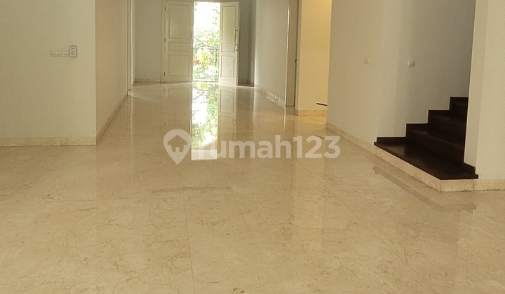 Rumah minimalist di Pondok Indah, Jakarta Selatan 2