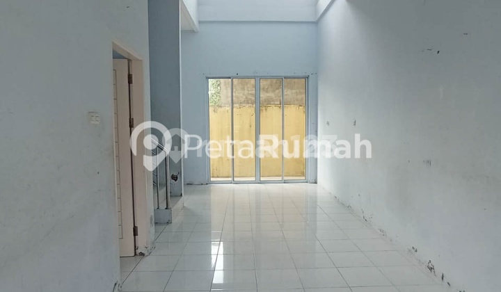 DISEWAKAN RUMAH KOMPLEK GREEN PARK TIPE MAPLE 10