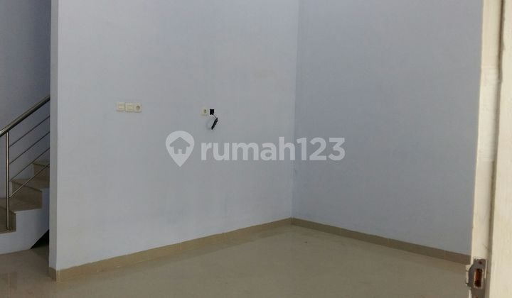 DISEWAKAN RUMAH KOMPLEK GREEN PARK TIPE MAPLE;Elbert 9
