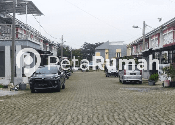 Disewakan Rumah Jalan Insfeksi Komplek Victoria Townhouse Acai 3