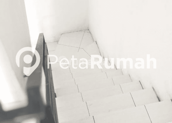Disewakan Rumah Jalan Insfeksi Komplek Victoria Townhouse Acai 4