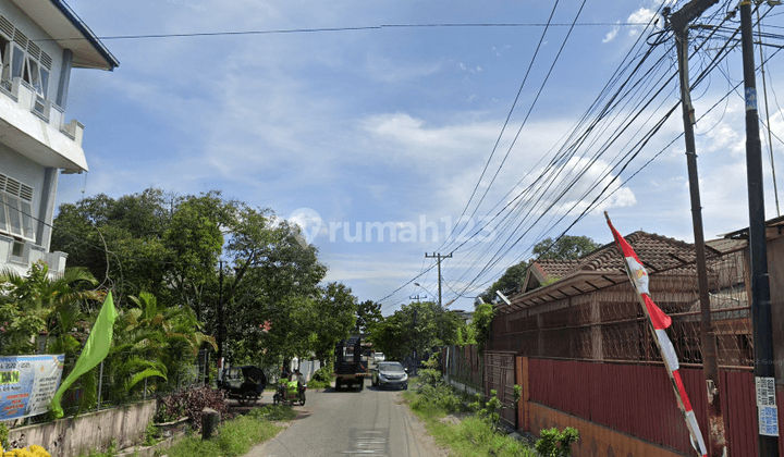 Villa Jl. Budi Kemakmuran Komplek Budi Kemuliaan 7