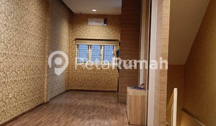 Ruko Jalan S Parman 8