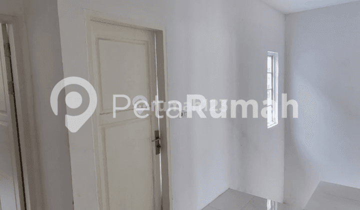 Rumah Modern Eksklusif Siap Huni Komplek Mercy Type Holten Christoph 9
