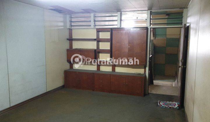 Ruko Jalan Sutrisno  15