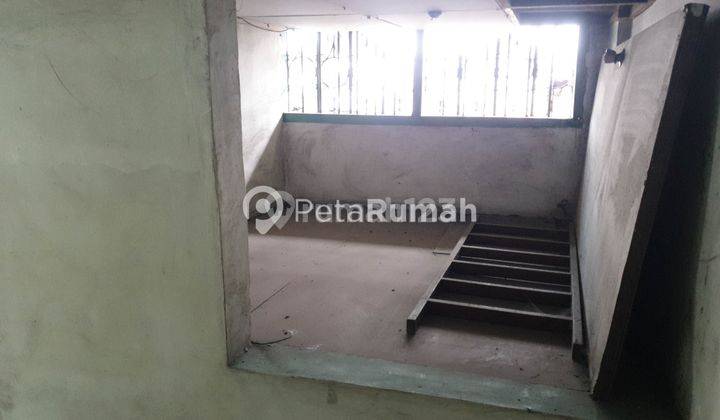 Ruko Jalan Sutrisno  18