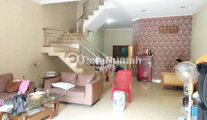 Villa Jalan Aluminium Raya Komplek Cemara Indah  3