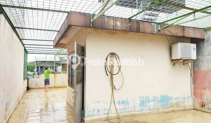 Villa Jalan Aluminium Raya Komplek Cemara Indah  10