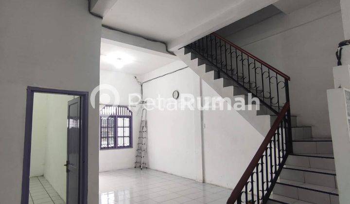 Villa Jalan Brigjend Zein Hamid Komplek Sado Permai