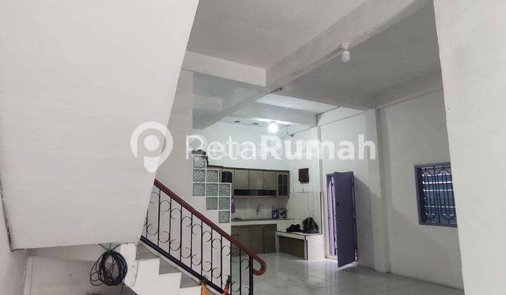 Villa Jalan Brigjend Zein Hamid Komplek Sado Permai