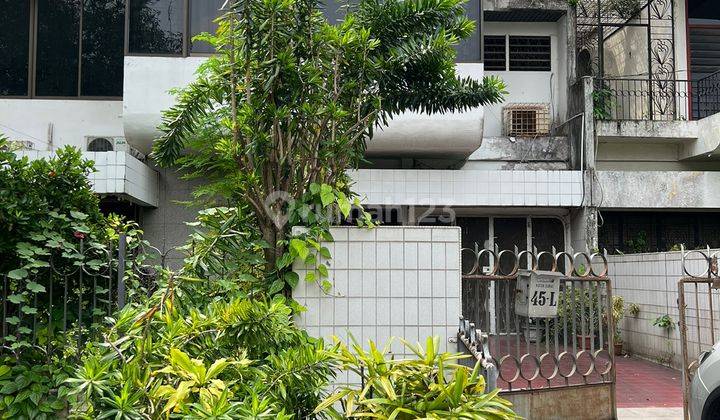 Villa Jalan Mongonsidi Komplek Villa Polonia 1