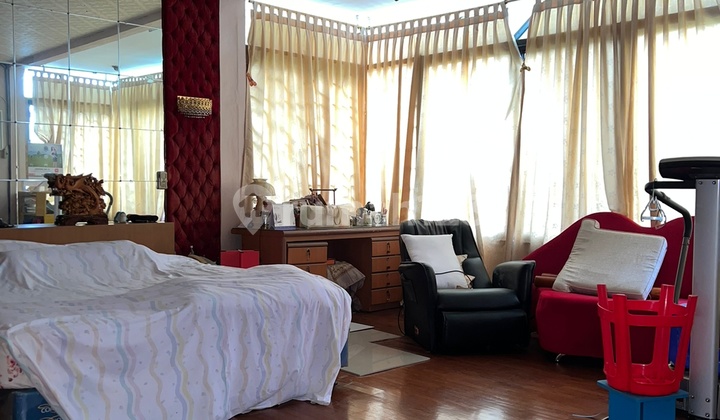 Villa Jalan Mongonsidi Komplek Villa Polonia 3