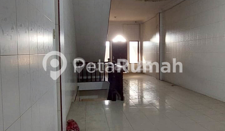 Ruko Jalan Krakatau Cocok di Huni Maupun Membuka Bisnis 9