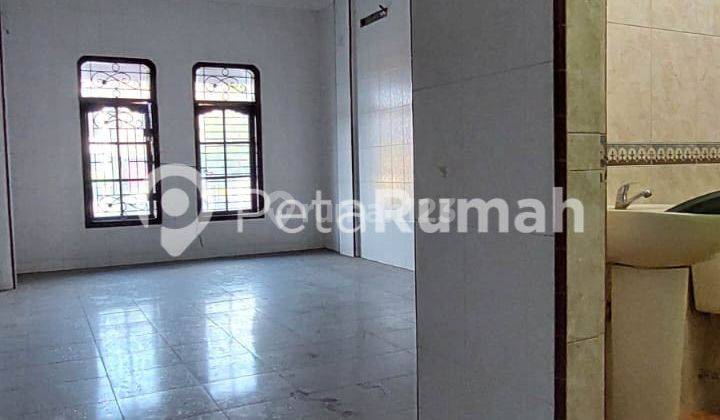 Ruko Jalan Krakatau Cocok di Huni Maupun Membuka Bisnis 12